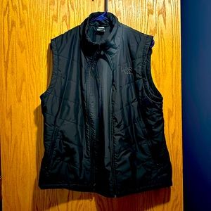 Black women’s large The North Face vest